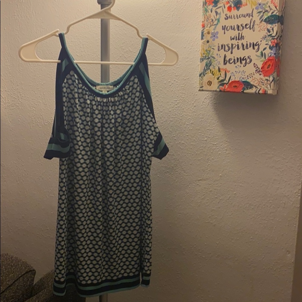 Women’s aqua & navy cut out shoulder top